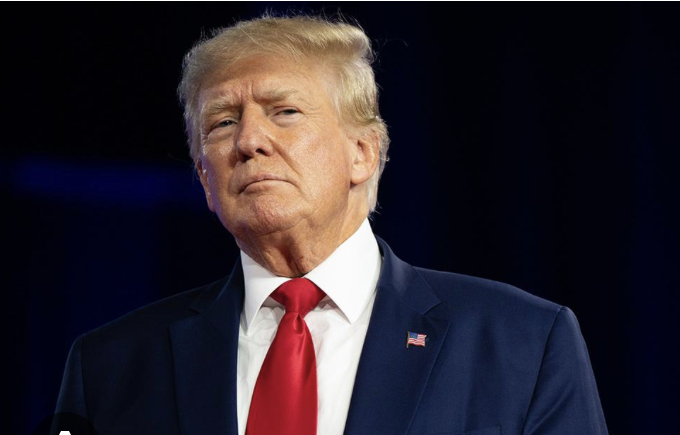 Дональд Трамп трансгендерлерге әйелдер спортына қатысуға тыйым салды